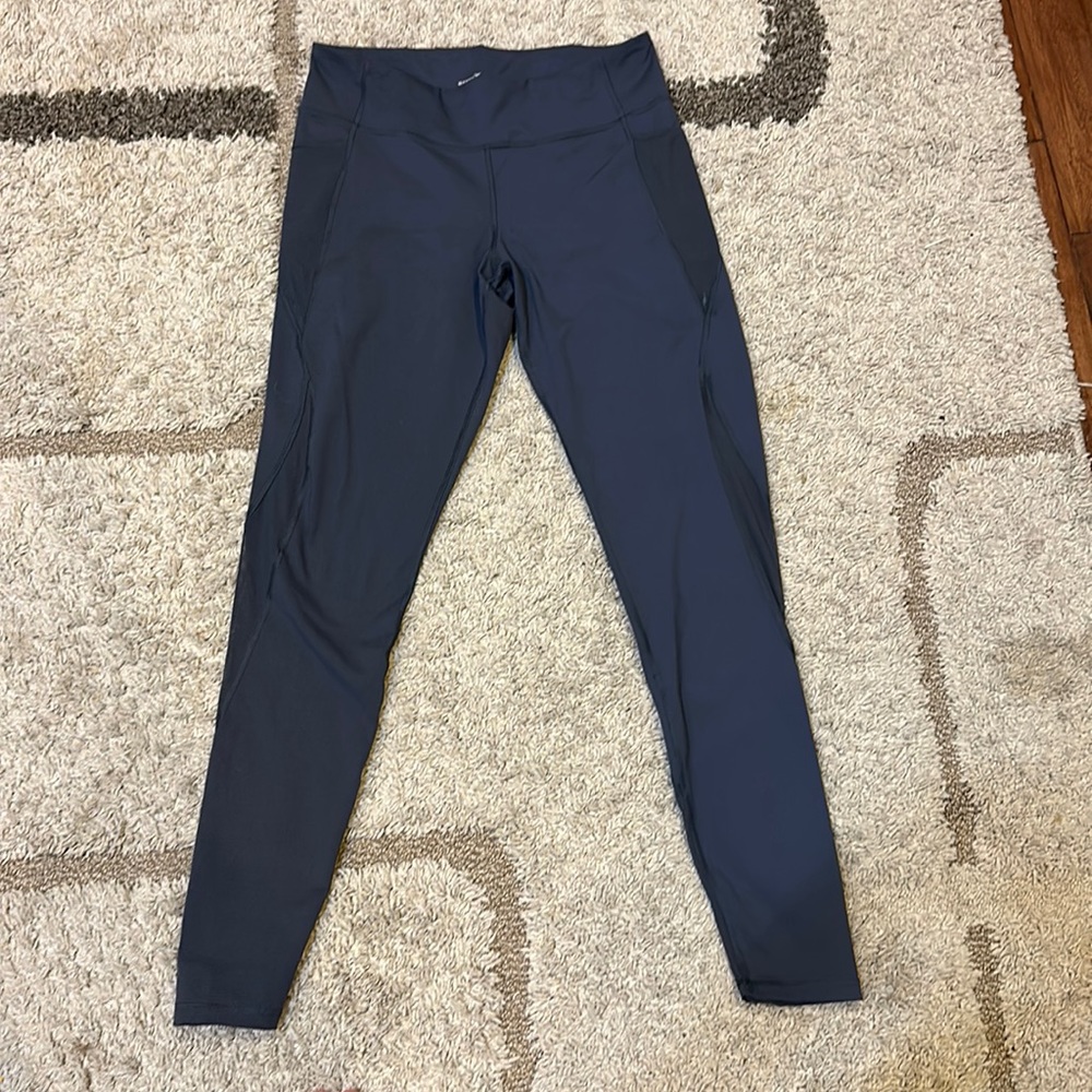 Old Navy, active, elevate leggings, in good shape, waist 32 inches